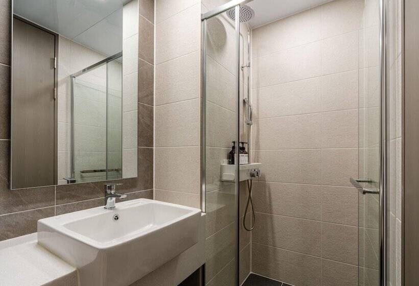 Camera Superiore, Radiant Nampo