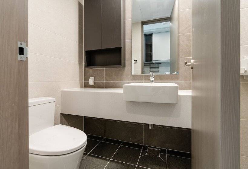 Camera Superiore, Radiant Nampo