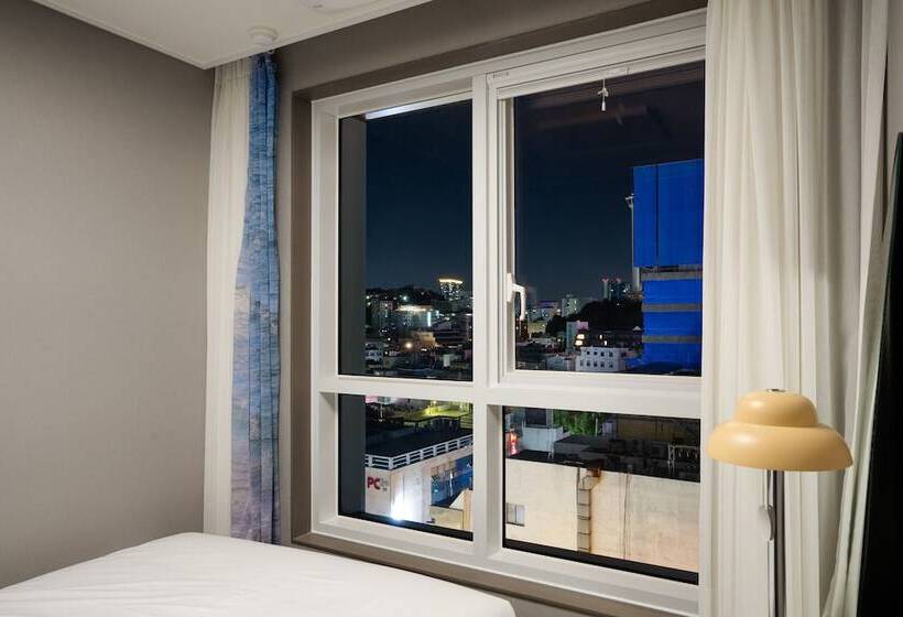 Suite, Radiant Nampo