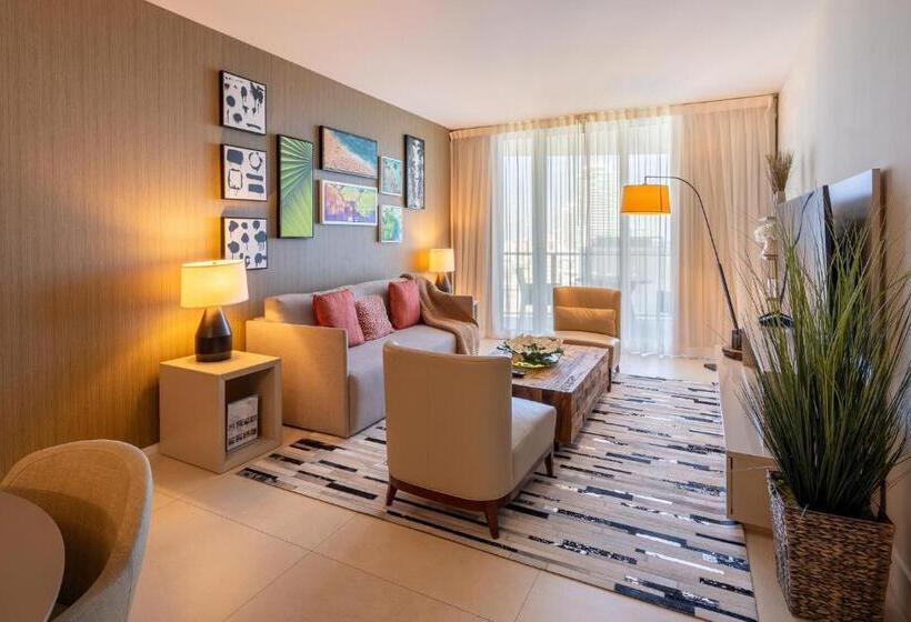 شقة غرفة واحدة, Miami Magic Oasis