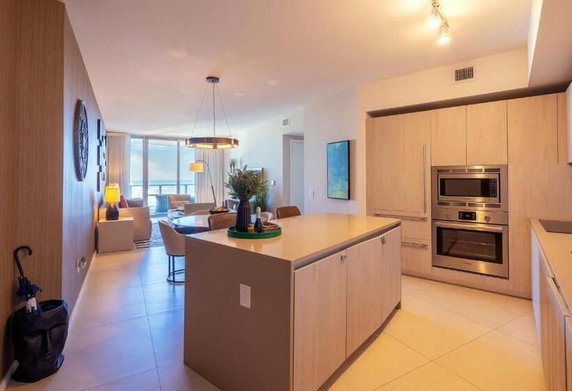 شقة غرفة واحدة, Miami Magic Oasis