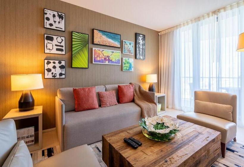 شقة غرفة واحدة, Miami Magic Oasis