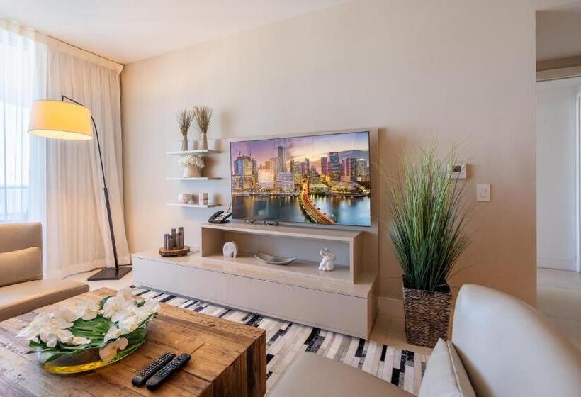 شقة غرفة واحدة, Miami Magic Oasis