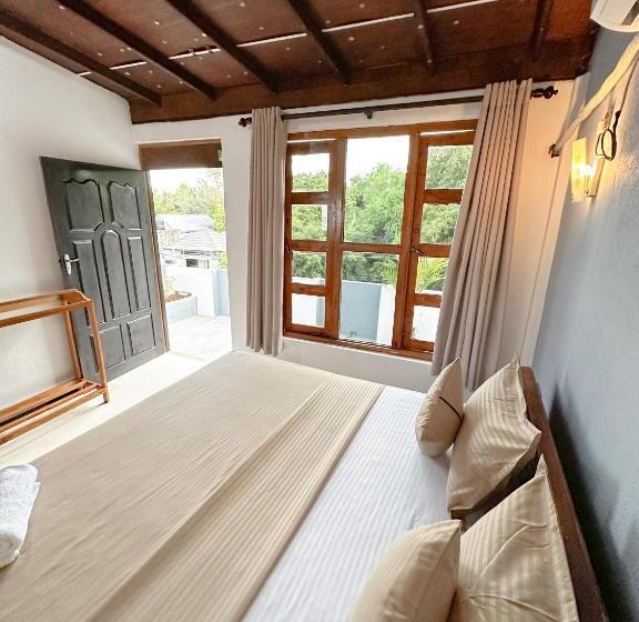 バルコニー付きデラックスルーム, Pineapple Surf Arugambay