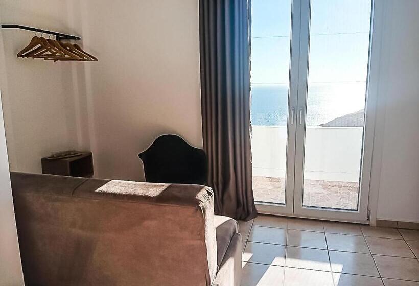 סוויטת ג'וניור נוף לים, Andros Seaview