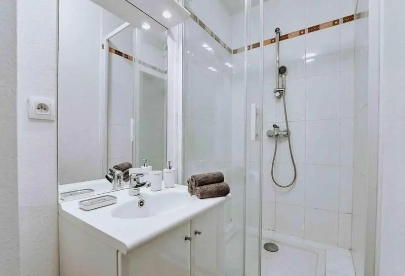 スタンダードスタジオ, Zenao Appart Hôtel Nevers Quai De Loire