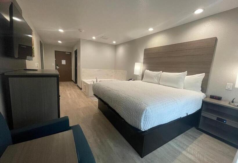 Standard Szoba King Size Bed, Clarion Pointe