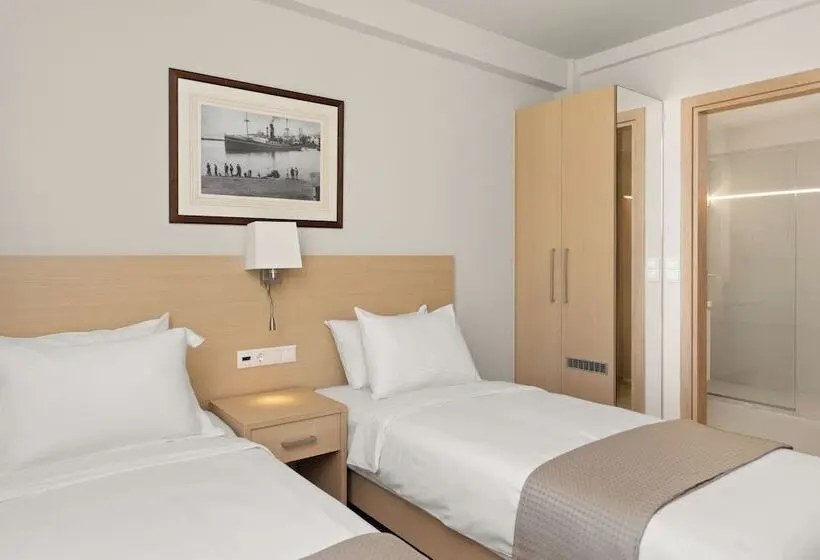 Chambre Standard, Gallery Central
