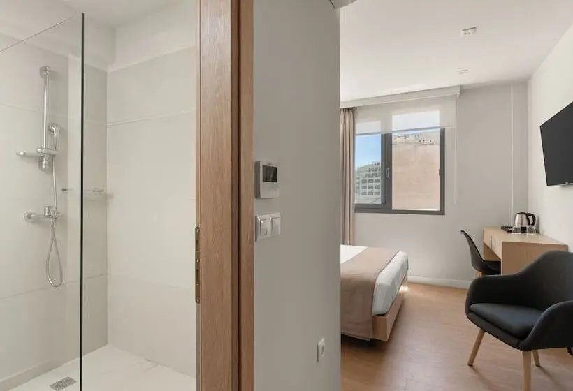 Chambre Standard Vue Ville, Gallery Central
