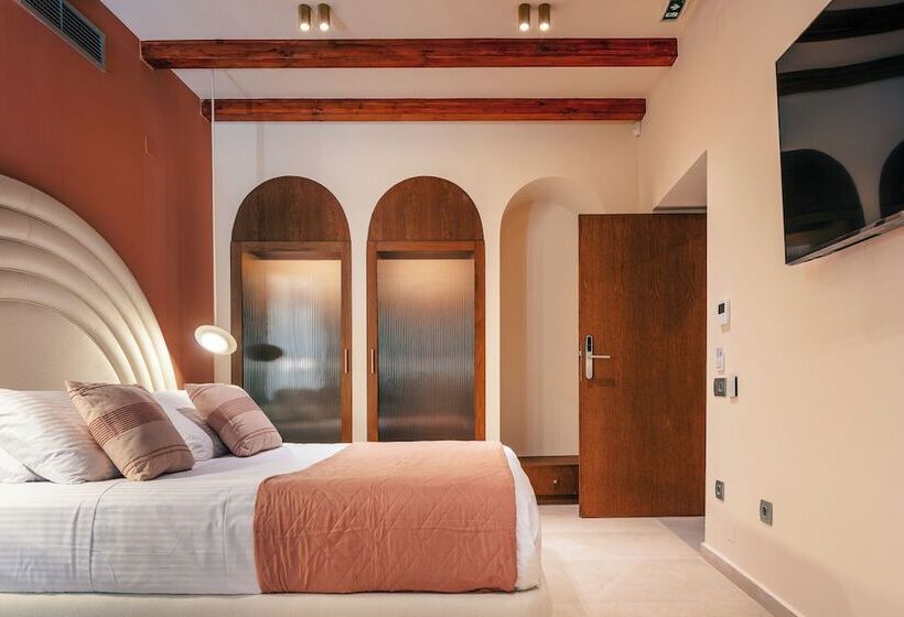 Полулюкс Нижний Этаж, La Montre Luxury Boutique Suites