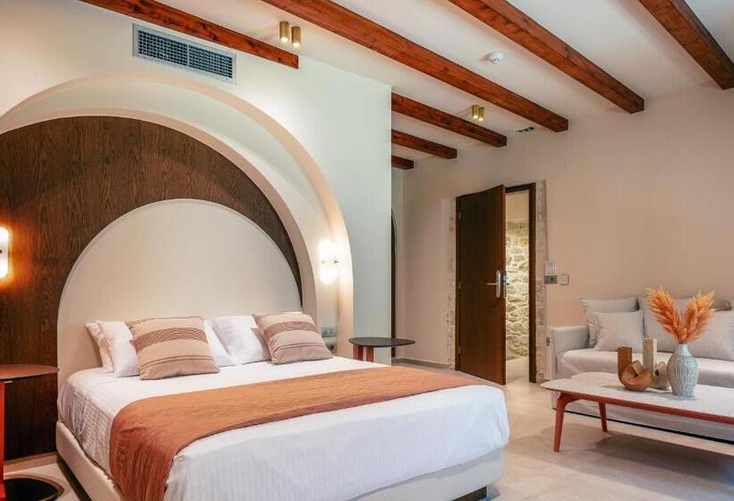 Полулюкс, La Montre Luxury Boutique Suites