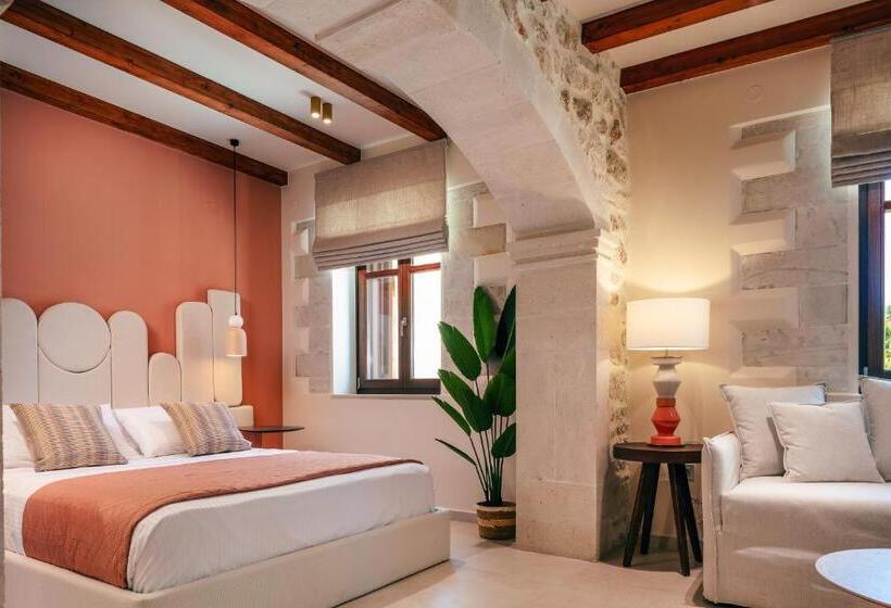 Полулюкс, La Montre Luxury Boutique Suites