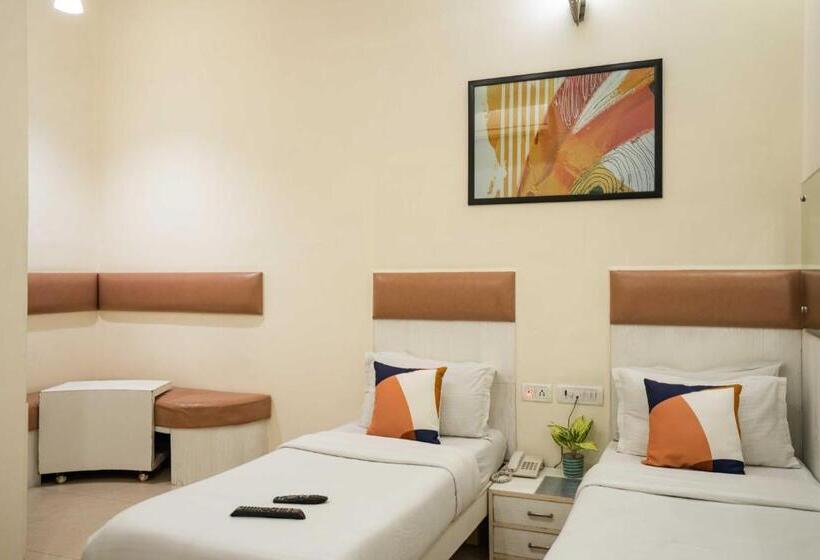 Номер Deluxe, Zostel Delhi
