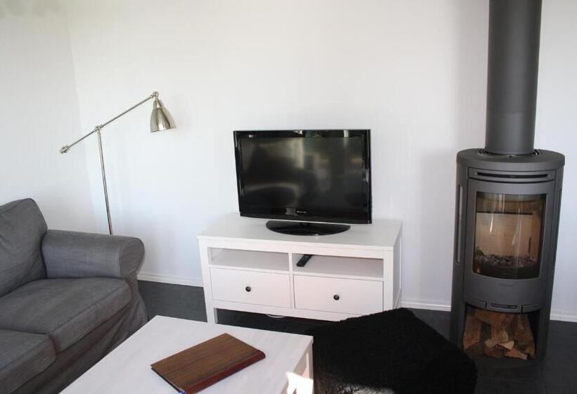 شقة غرفة واحدة, Varjola Holiday Center