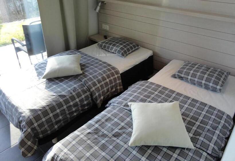 غرفة قياسية, Varjola Holiday Center