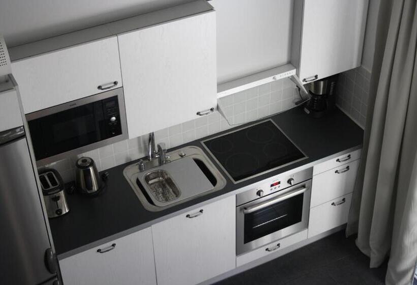 شقة غرفة واحدة, Varjola Holiday Center