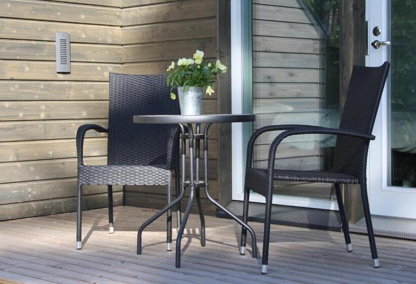 شقة غرفة واحدة, Varjola Holiday Center