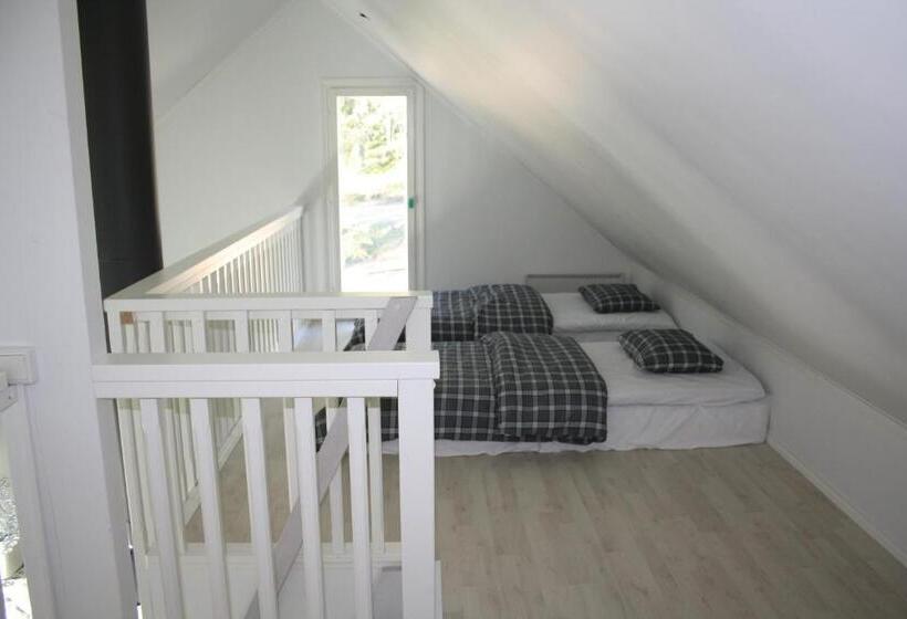 شقة غرفة واحدة, Varjola Holiday Center