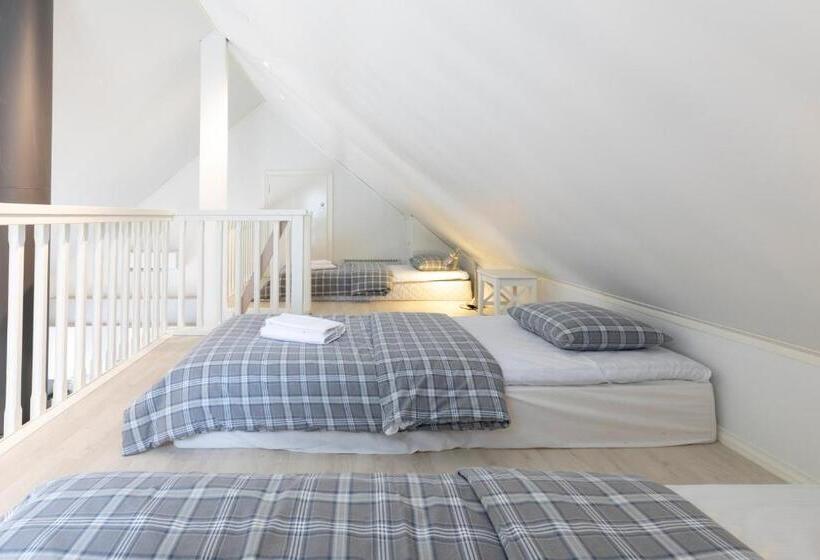 شقة غرفة واحدة, Varjola Holiday Center