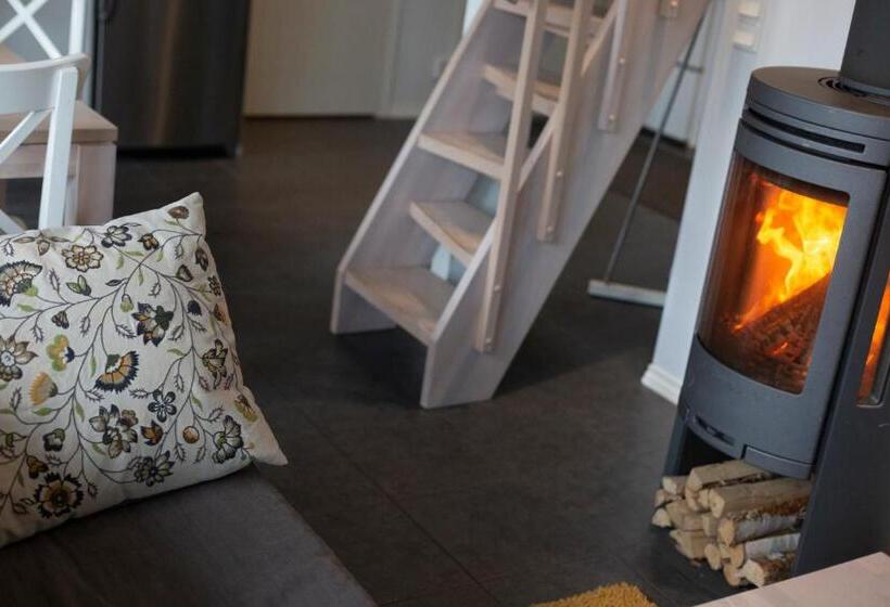 شقة غرفة واحدة, Varjola Holiday Center