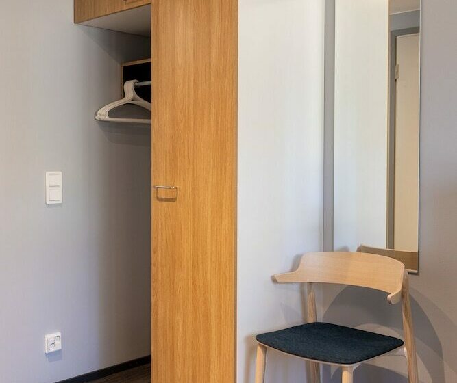 Номер Стандарт, Hostel Linnasmäki