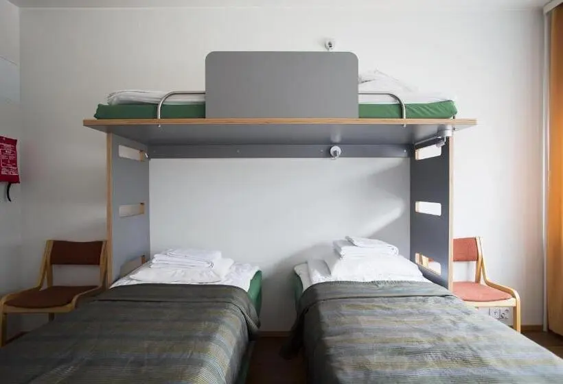 Perhehuone, Hostel Linnasmäki