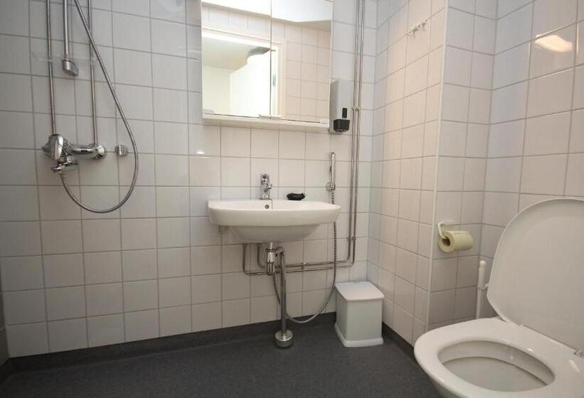 패밀리 룸, Hostel Linnasmäki