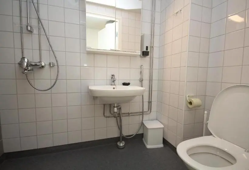 Perhehuone, Hostel Linnasmäki