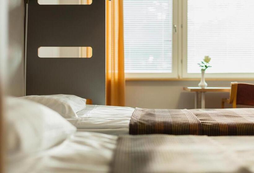 Семейный Номер, Hostel Linnasmäki