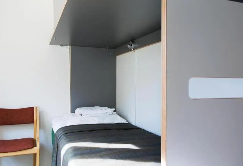 Standard Neljän Hengen Huone, Hostel Linnasmäki