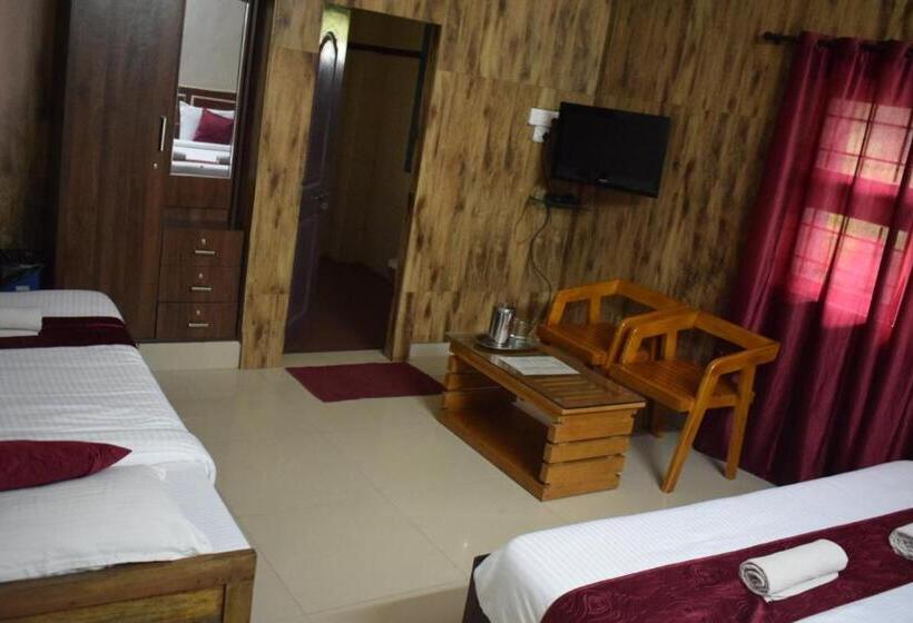 豪华三人间, Caveri