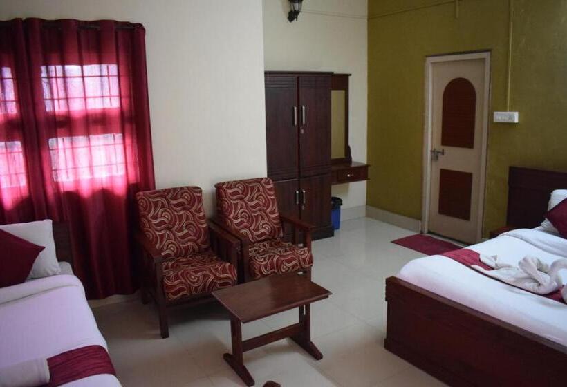 豪华三人间, Caveri