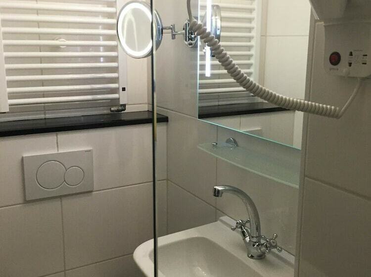 标准间, De Gulden Waagen