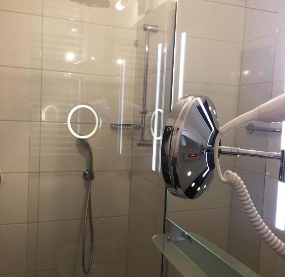 标准单人间, De Gulden Waagen