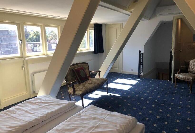 جناح مزوَّد بشرفة, De Gulden Waagen