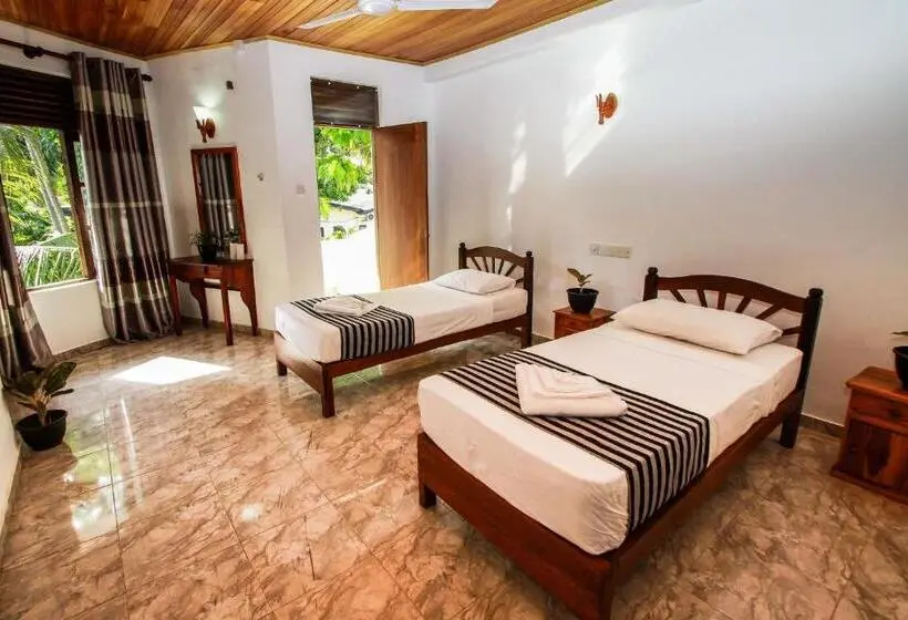Deluxe Zimmer, Dickwella Beach