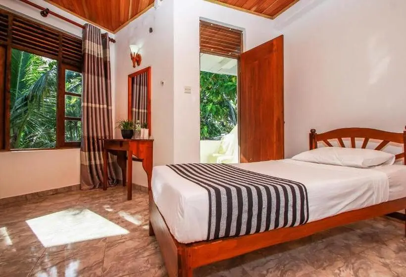 3 Bett Deluxe Zimmer, Dickwella Beach