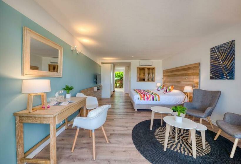 سوئیت جونیور پریمیوم, La Playa Orient Bay