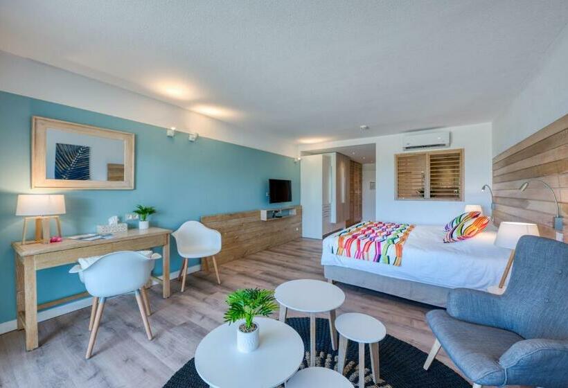 سوئیت جونیور پریمیوم, La Playa Orient Bay