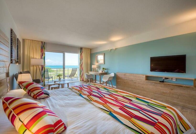 سوئیت جونیور پریمیوم, La Playa Orient Bay