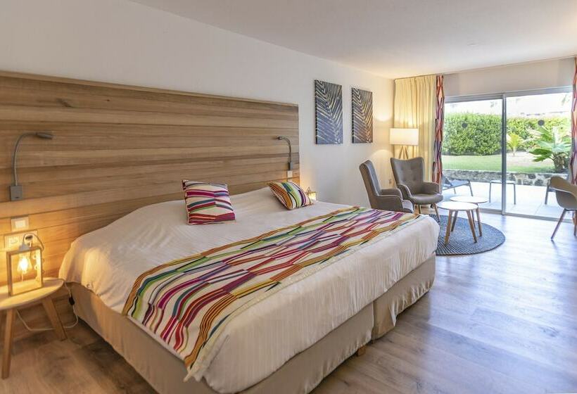 سوئیت جونیور پریمیوم, La Playa Orient Bay