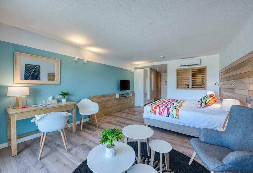 سوئیت جونیور پریمیوم, La Playa Orient Bay