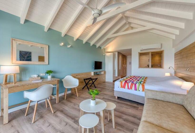 سوییت جونیور لوکس, La Playa Orient Bay