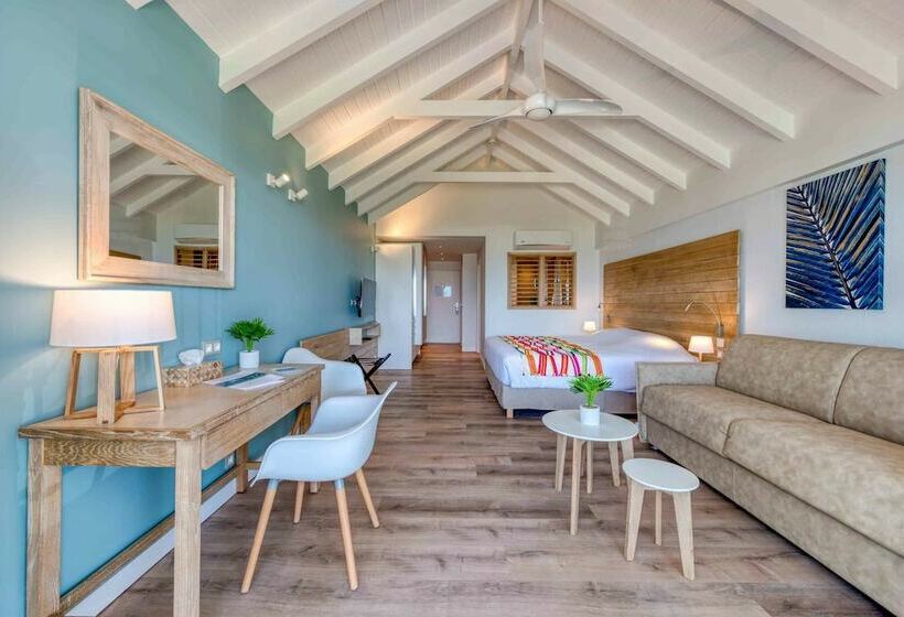 سوییت جونیور لوکس, La Playa Orient Bay