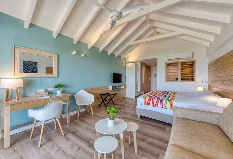 سوییت جونیور لوکس, La Playa Orient Bay