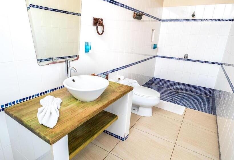 اتاق استاندارد با تخت بزرگ, Nanajuana Río Dulce