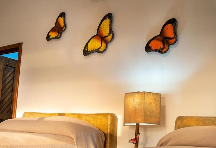 اتاق لوکس, Nanajuana Río Dulce