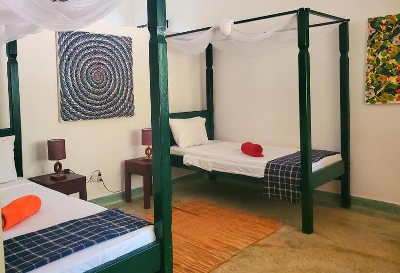 スーペリアの４人部屋, Promised Land Lodge