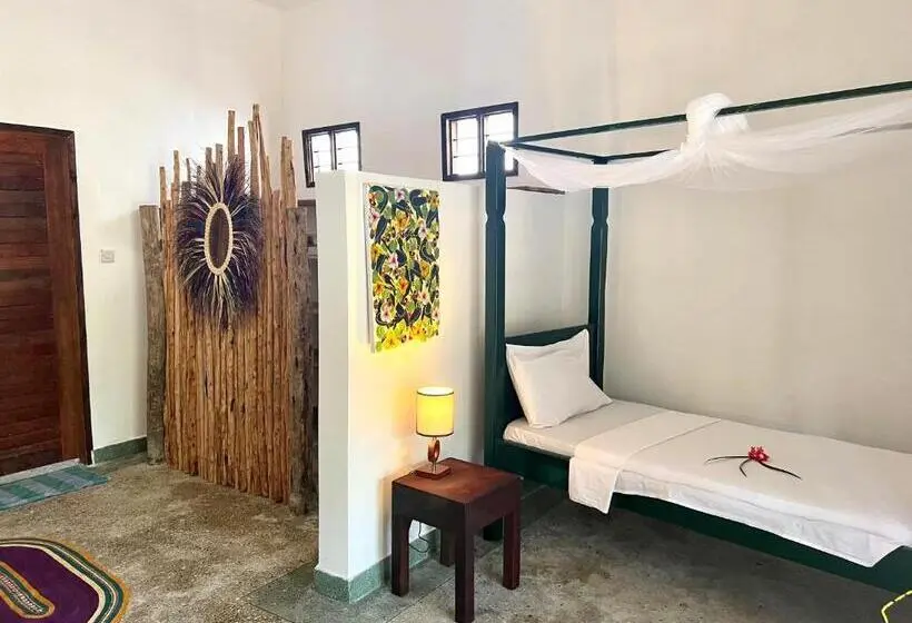 اتاق سوپریور سه تخته, Promised Land Lodge