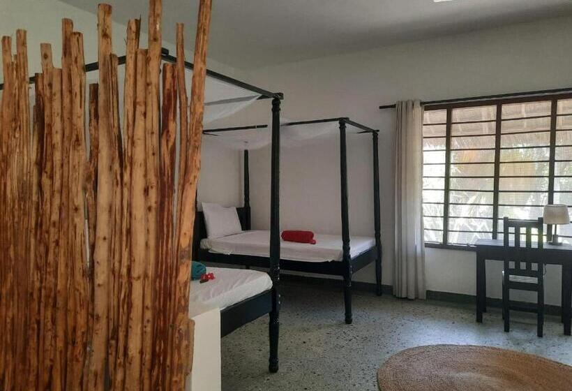 スーペリアファミリールーム, Promised Land Lodge